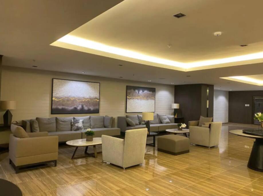 Great View 1 Bedroom Condo In Makati Near Trident Tower Μανίλα Εξωτερικό φωτογραφία